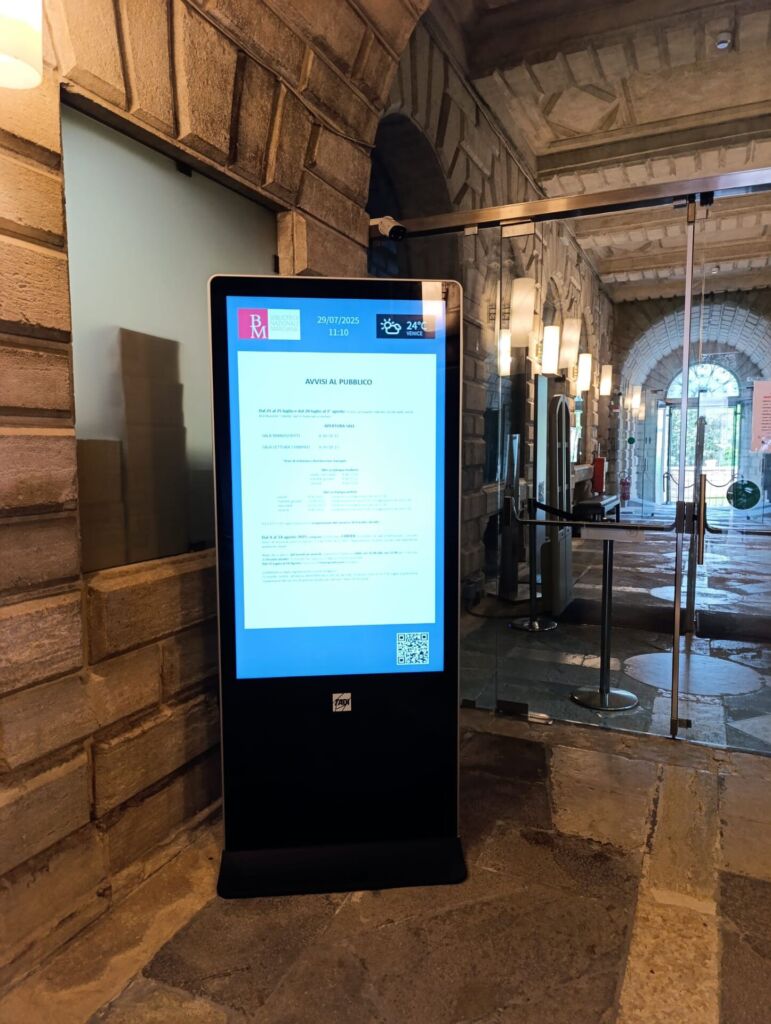Installazione Totem Pubblicitario, Monitor informativo, Totem Digital Signage collocato in Biblioteca Marciana Venezia